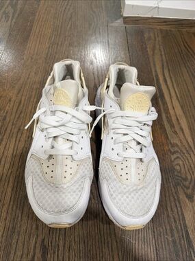 Nike Men's White and Cream Sneakers Air Huarache